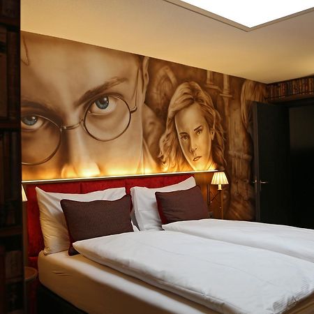 Hotel Cinema 8 Schoftland Zewnętrze zdjęcie