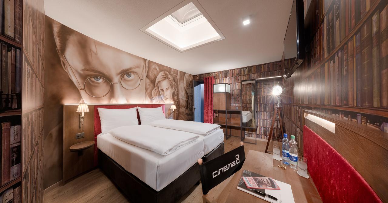 Hotel Cinema 8 Schoftland Zewnętrze zdjęcie